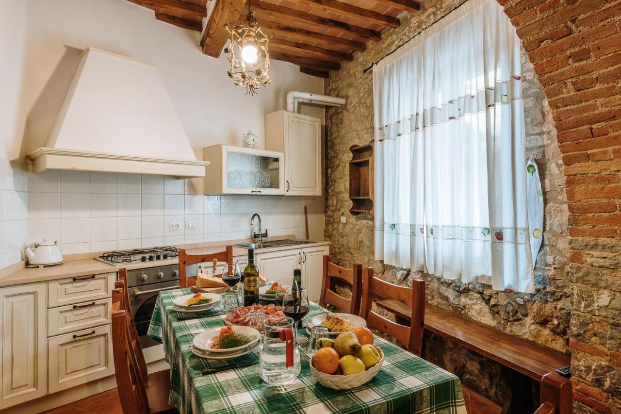 Borgo Villa A Sesta San Gusme Eksteriør billede